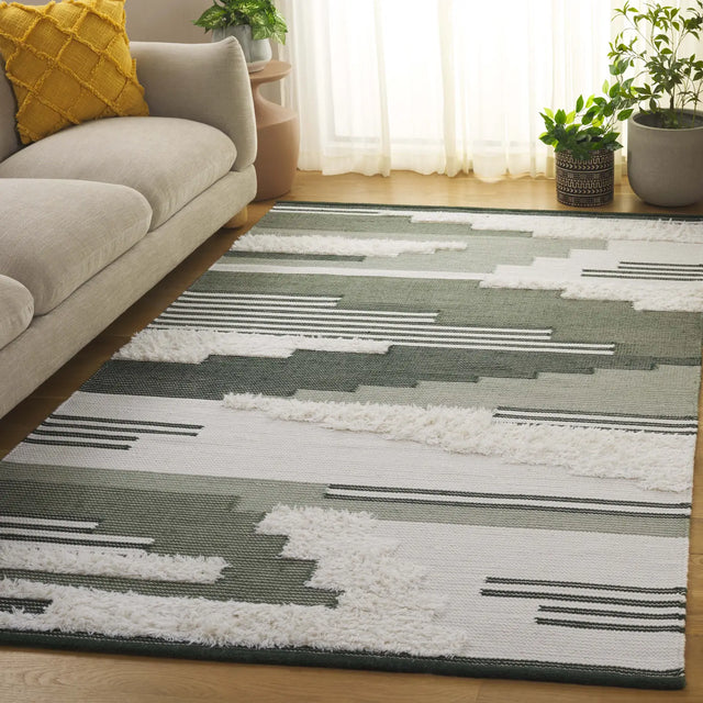 Safavieh Kenya 4'-0" x 6'-0" Rug in Sage / Ivory