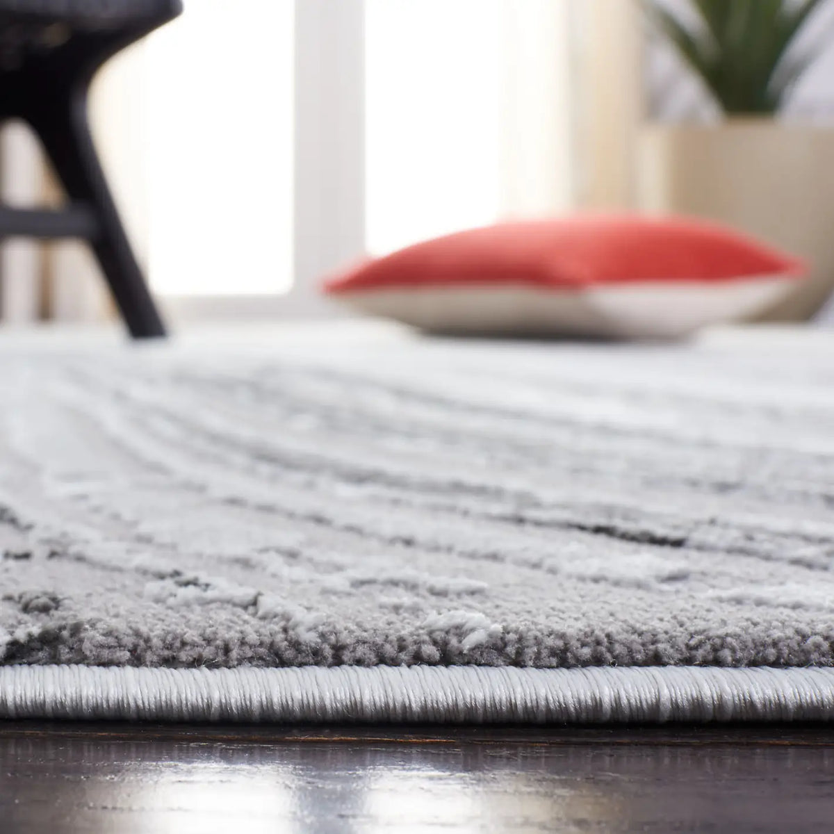 Safavieh Craft 4'-0" x 6'-0" Rug in Light Grey / Grey