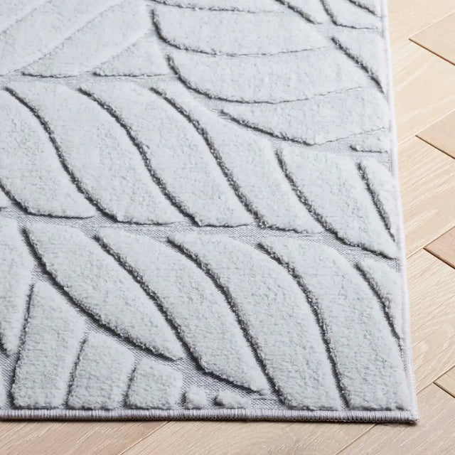 Safavieh Versailles 5'-0" x 8'-0" Rug in Grey