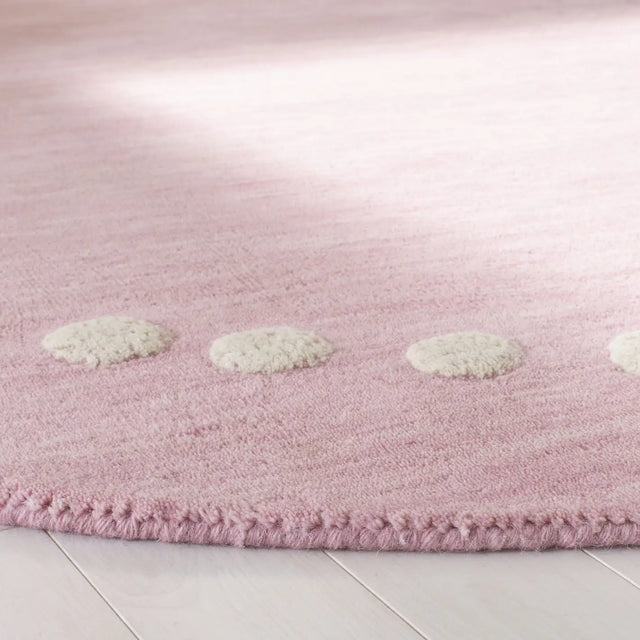Safavieh Safavieh Kids 5'-0" x 5'-0" Rug in Pink