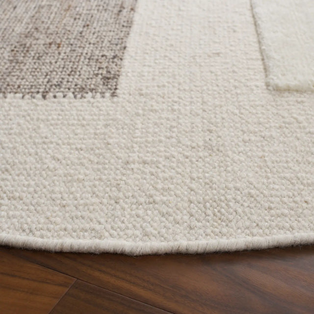 Safavieh Vermont 6'-0" x 6'-0" Rug in Ivory / Beige