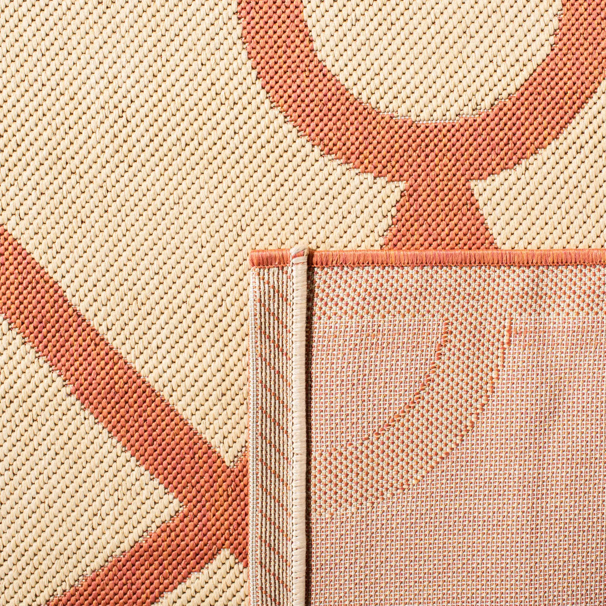 Safavieh Martha Stewart 4'-0" x 5'-7" Rug in Beige / Terracotta