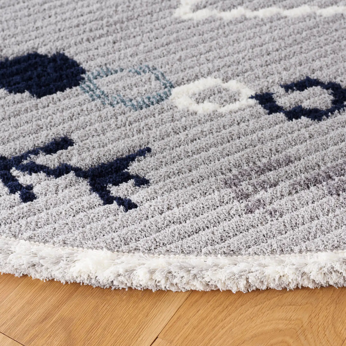 Safavieh Marrakesh 6'-7" x 6'-7" Rug in Grey / Navy
