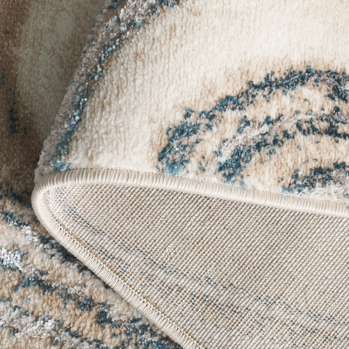 Safavieh Orchard 4'-0" x 6'-0" Rug in Ivory / Blue