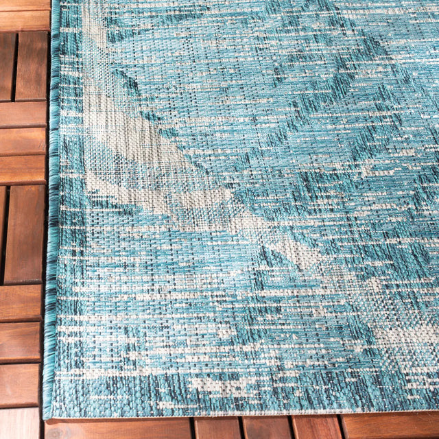 Safavieh Courtyard 5'-3" x 7'-7" Rug in Grey / Aqua
