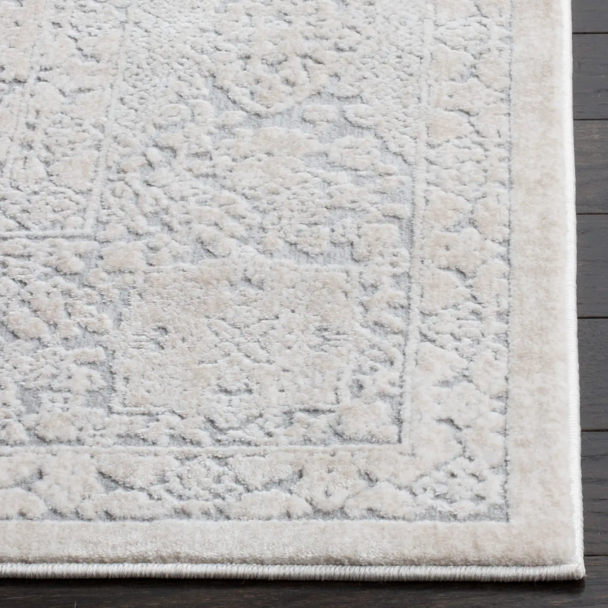 Safavieh Reflection 4'-0" x 6'-0" Rug in Light Grey / Cream
