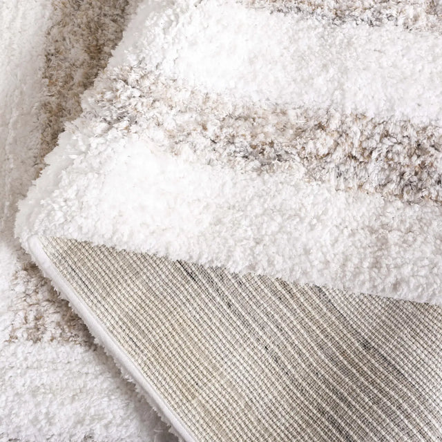 Safavieh Glory Shag 4'-0" x 6'-0" Rug in Ivory / Beige