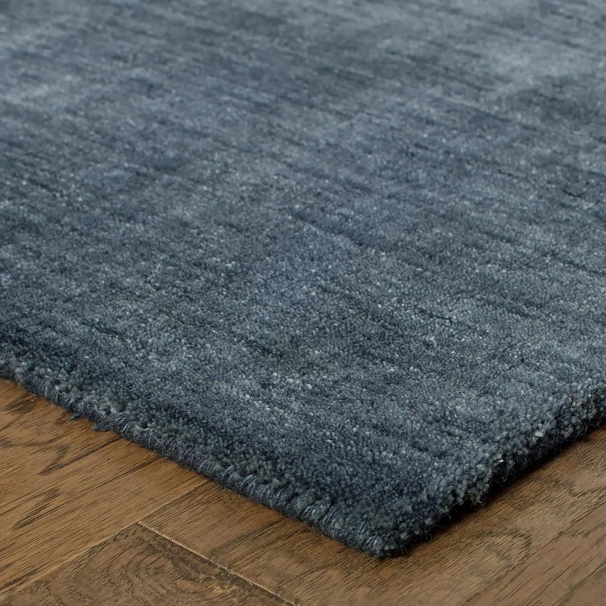 Oriental Weavers Sphinx Aniston 27106 Navy / Navy Rugs - corner detail
