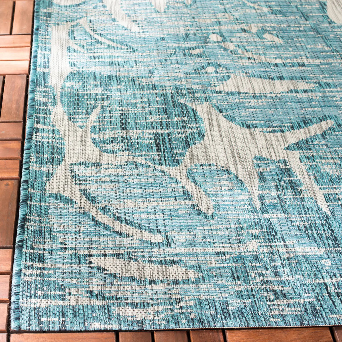 Safavieh Courtyard 5'-3" x 7'-7" Rug in Grey / Aqua