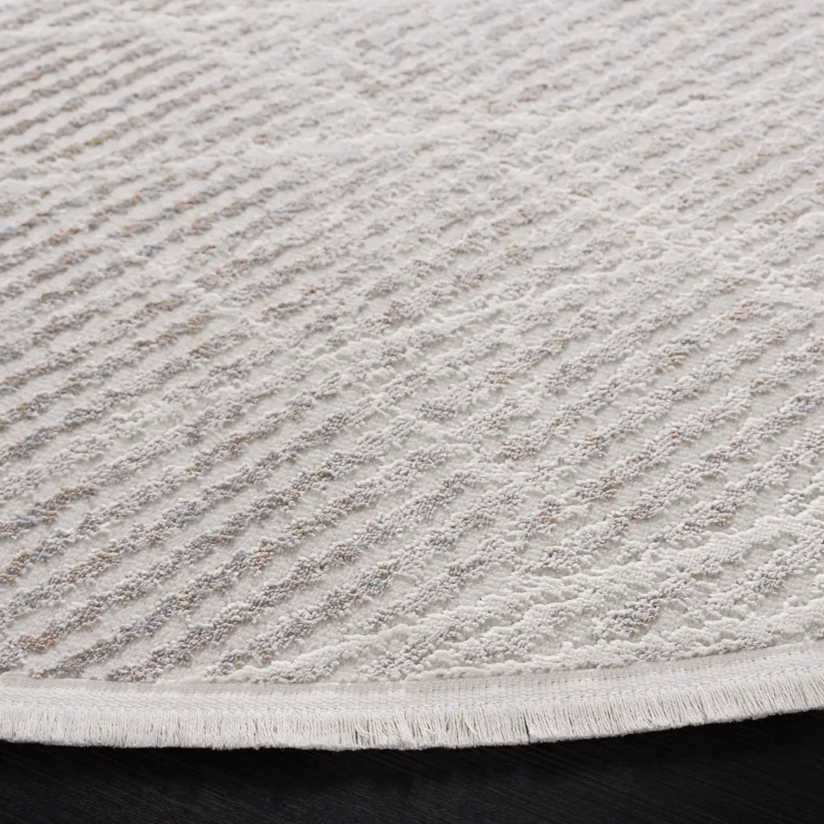 Safavieh Mila 6'-7" x 6'-7" Rug in Grey / Ivory