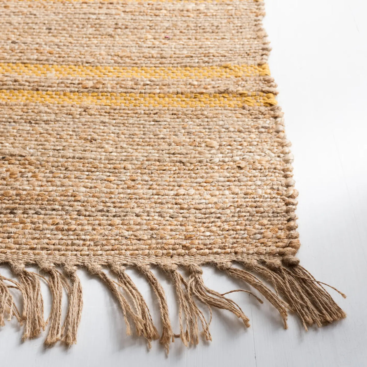 Safavieh Natural Fiber 4'-0" x 6'-0" Rug in Gold / Natural