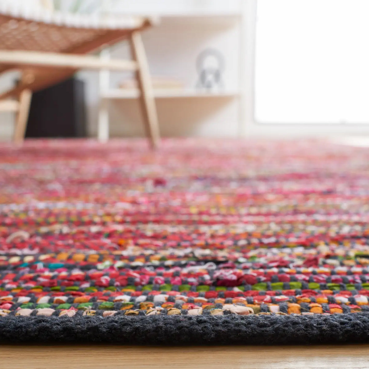 Safavieh Rag Rug 4'-0" x 6'-0" Rug in Fuchsia / Black