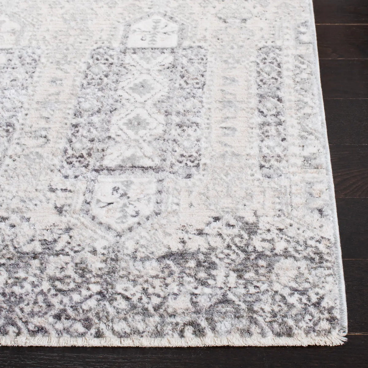 Safavieh Martha Stewart Sabrina 4'-0" x 6'-0" Rug in Grey / Grey