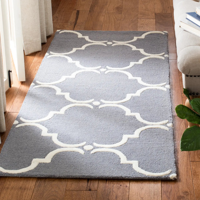 Safavieh Cambridge 2'-6" x 12'-0" Rug in Dark Grey / Ivory