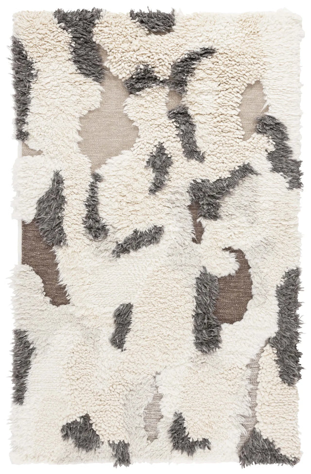 Safavieh Casablanca 4'-0" x 6'-0" Rug in Ivory / Grey