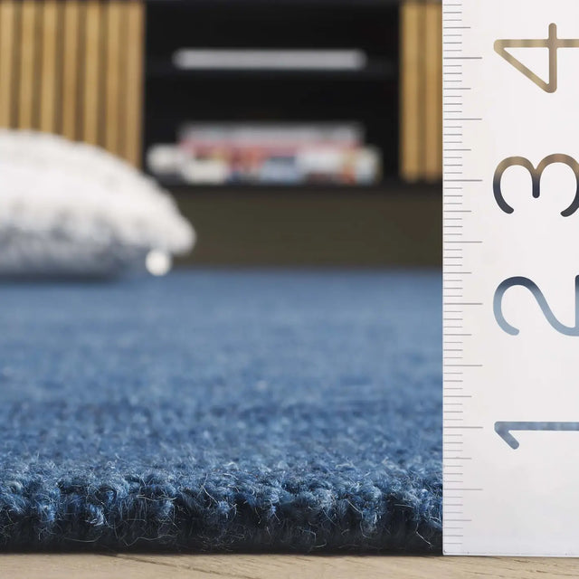 Safavieh Metro 4'-0" x 6'-0" Rug in Navy