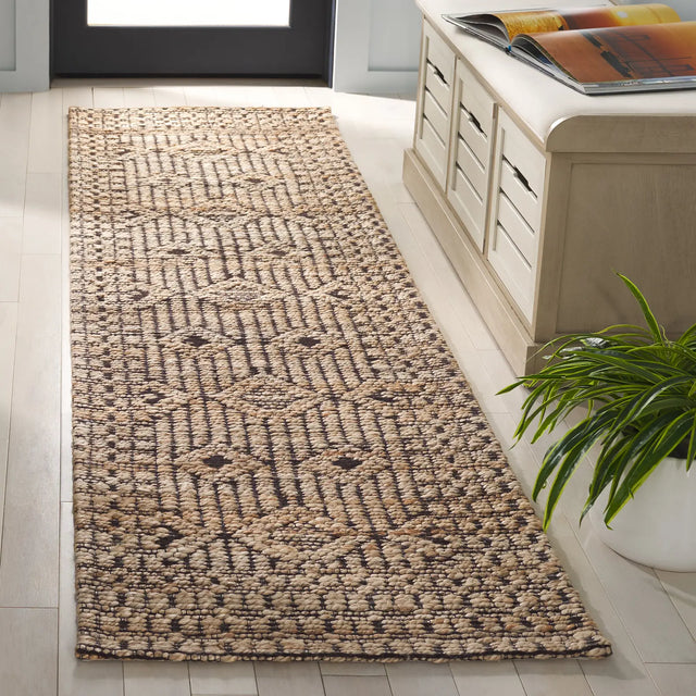 Safavieh Natural Fiber 2'-3" x 8'-0" Rug in Natural / Black