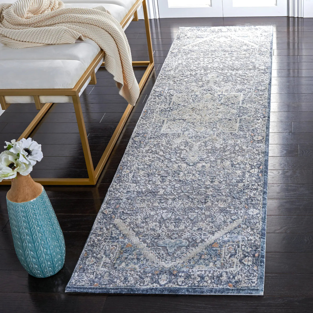 Safavieh Martha Stewart 2'-2" x 8'-0" Rug in Cream / Blue