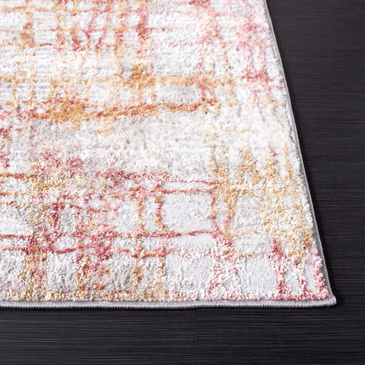 Safavieh Meadow 500 4'-0" x 6'-0" Rug in Light Grey / Pink