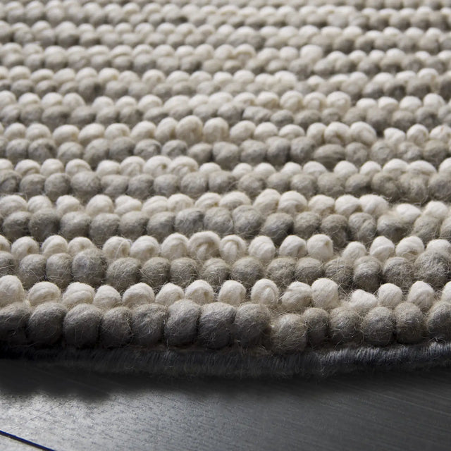 Safavieh Natura 6'-0" x 6'-0" Rug in Grey / Ivory