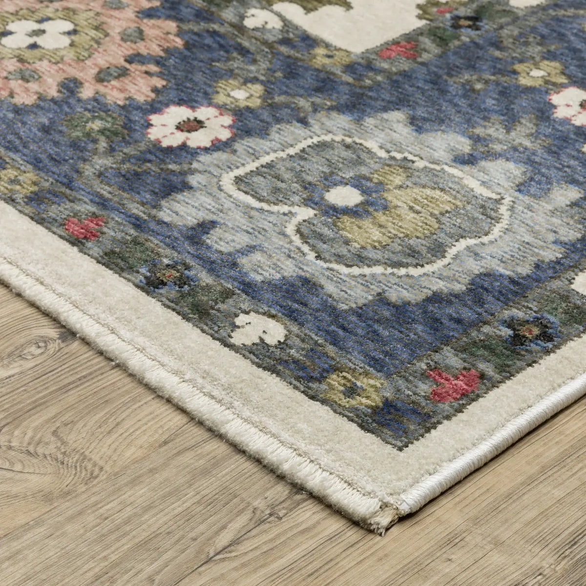 Oriental Weavers Sphinx HASTINGS HA01E Ivory Floral Rugs - corner detail