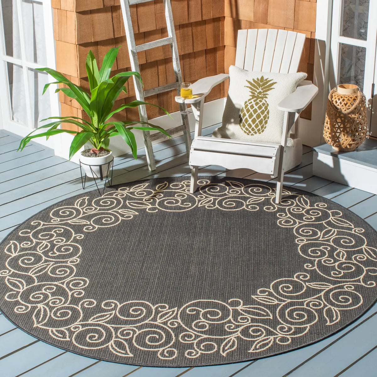 Safavieh Courtyard 6'-7" x 6'-7" Rug in Black / Beige