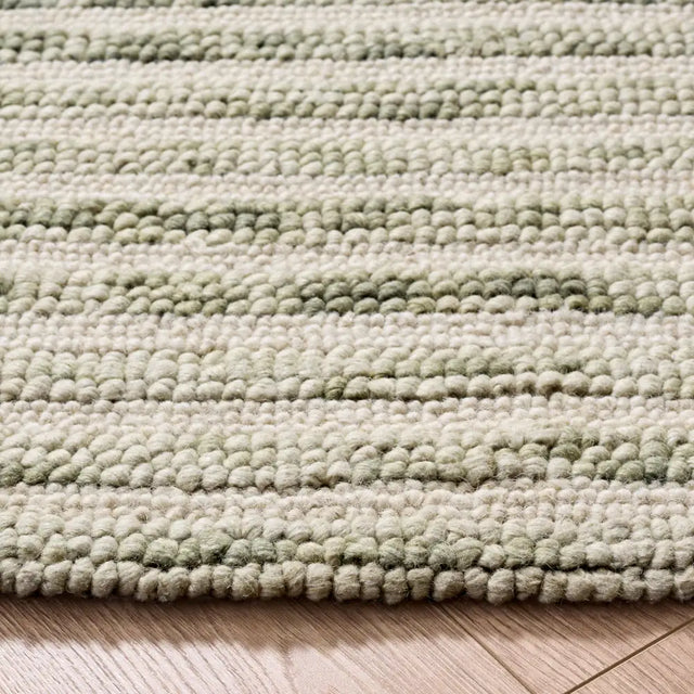 Safavieh Ebony 6'-0" x 6'-0" Rug in Light Green / Ivory