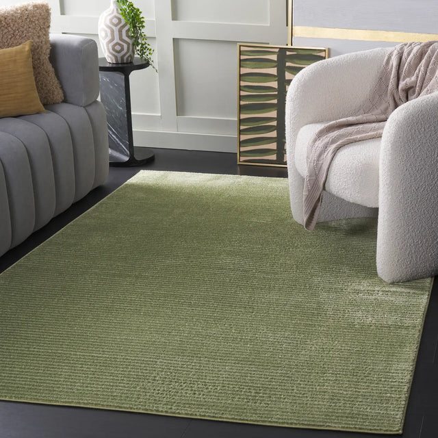 Safavieh Carter 4'-0" x 6'-0" Rug in Green