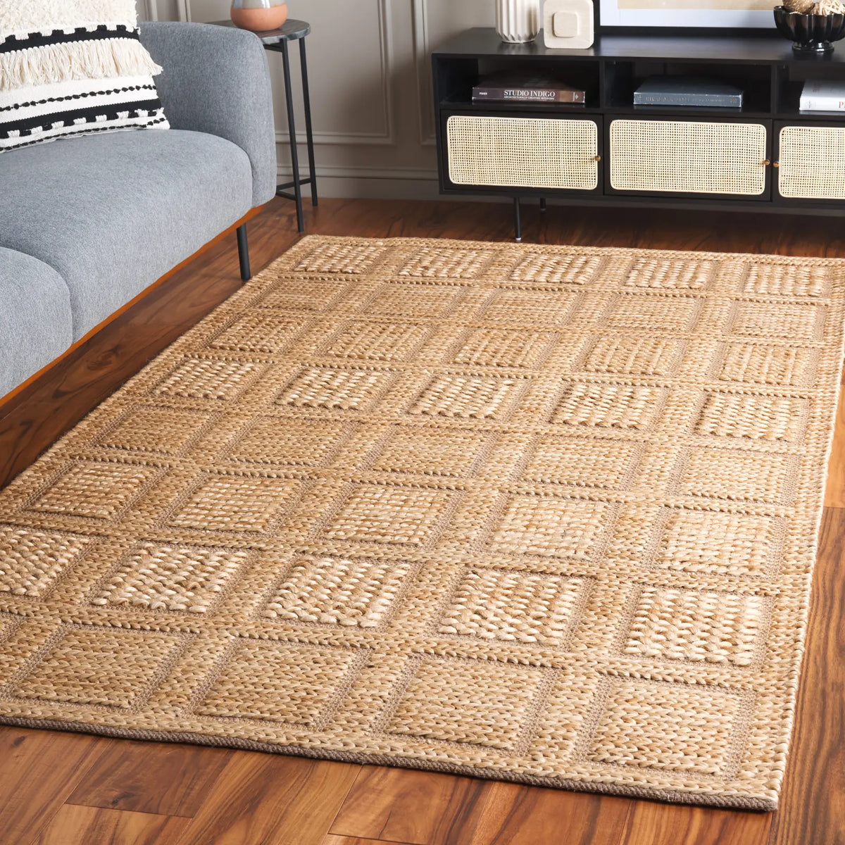 Safavieh Natural Fiber 4'-0" x 6'-0" Rug in Natural / Brown
