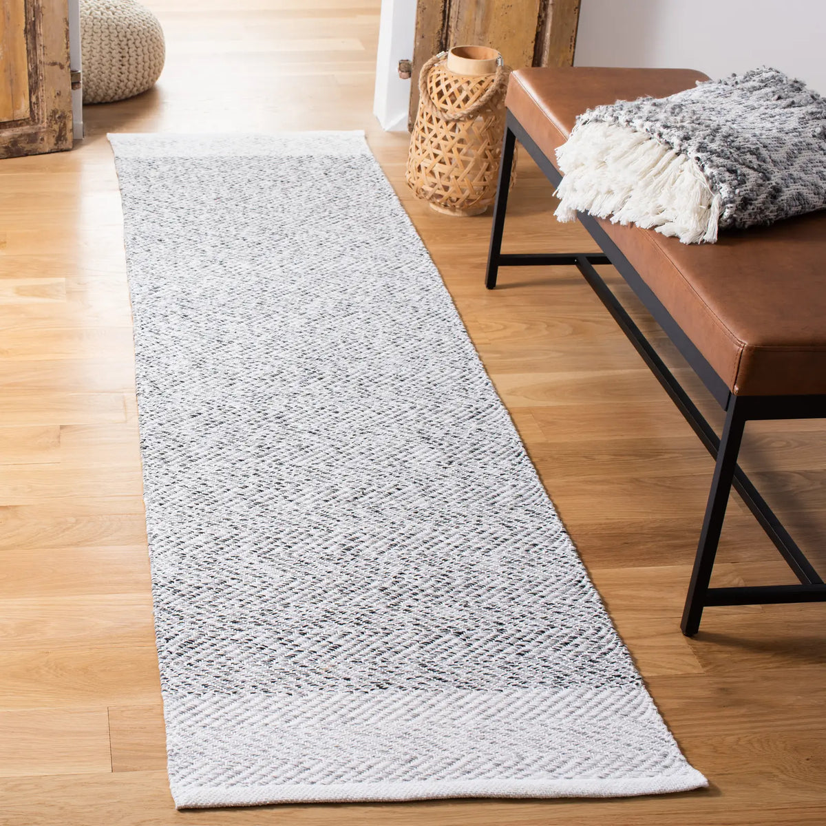 Safavieh Nantucket 2'-3" x 8'-0" Rug in Ivory / Charcoal