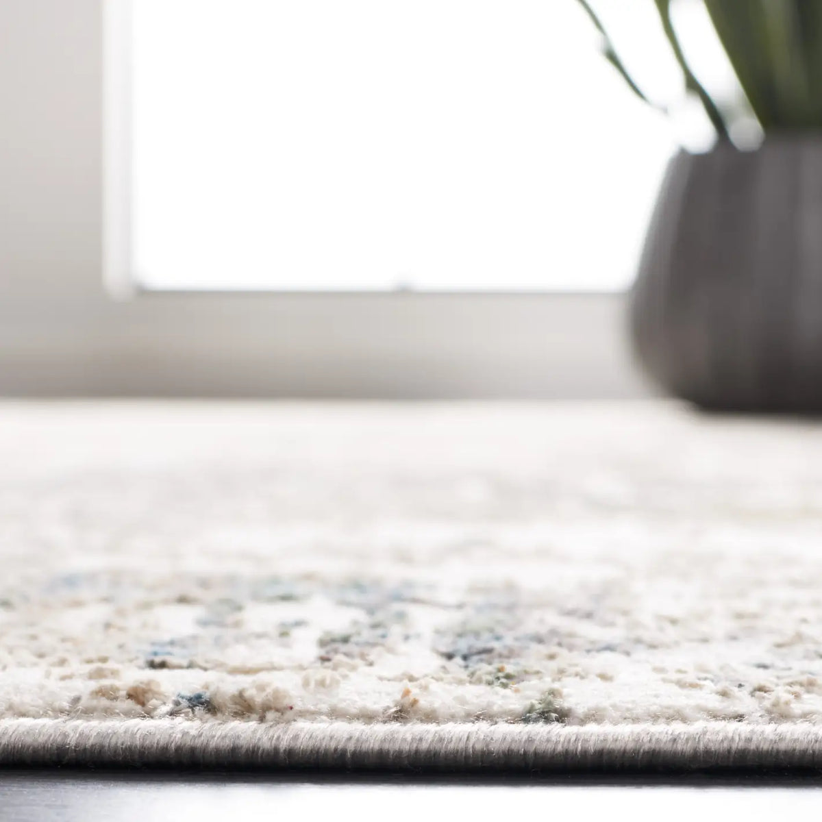 Safavieh Bel Air 4'-5" x 6'-5" Rug in Grey / Blue