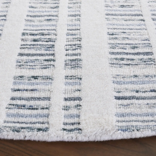 Safavieh Fifth Avenue 6'-0" x 6'-0" Rug in Teal / Ivory
