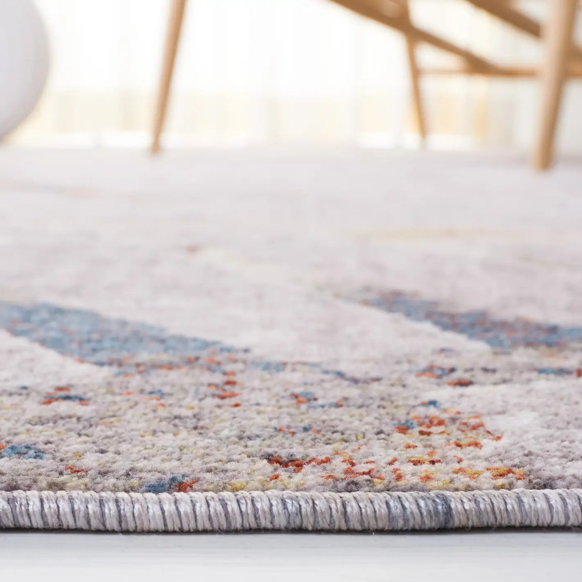 Safavieh Olympia 4'-0" x 6'-0" Rug in Grey / Light Grey