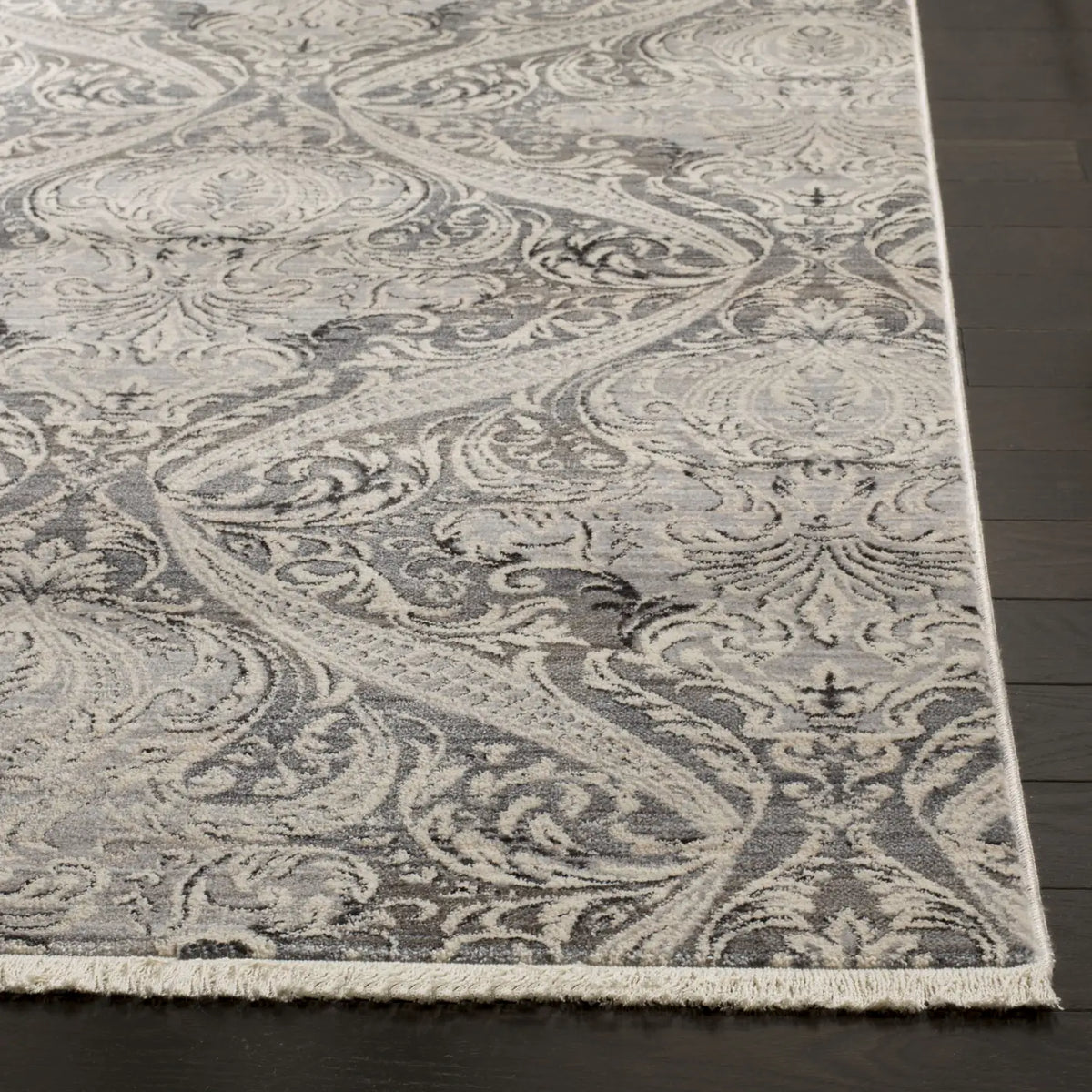 Safavieh Vintage Persian 6'-0" x 9'-0" Rug in Grey / Charcoal