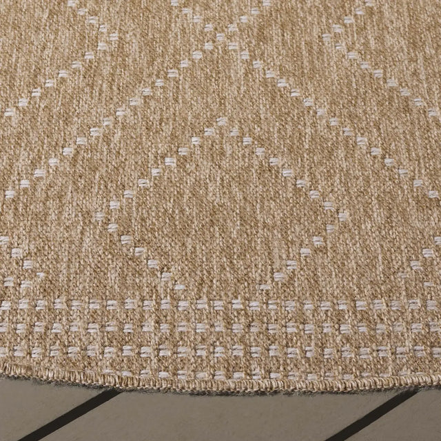 Safavieh Retreat 6'-7" x 6'-7" Rug in Natural / Ivory