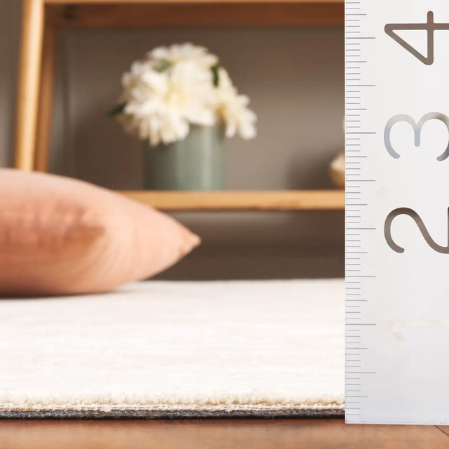 Safavieh Soho 2'-3" x 8'-0" Rug in Beige