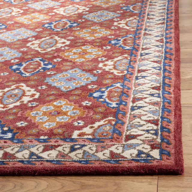 Safavieh Antiquity 4'-0" x 6'-0" Rug in Red / Blue