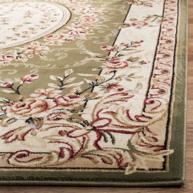 Safavieh Lyndhurst 5'-3" x 7'-6" Rug in Sage / Ivory