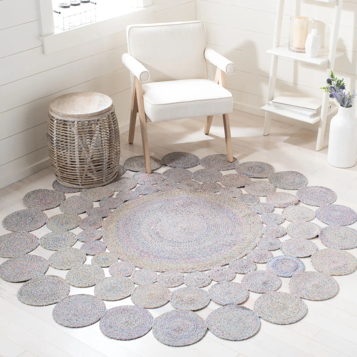 Safavieh Cape Cod 5'-0" x 5'-0" Rug in Blue / Yellow