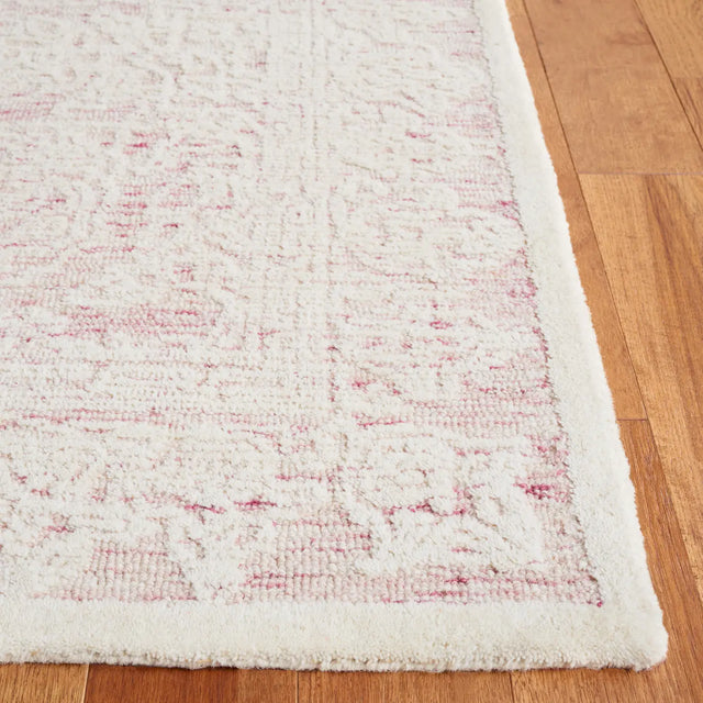 Safavieh Ebony 4'-0" x 6'-0" Rug in Pink / Ivory