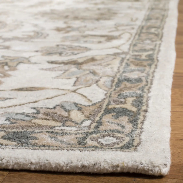 Safavieh Bella 5'-0" x 8'-0" Rug in Ivory / Light Grey