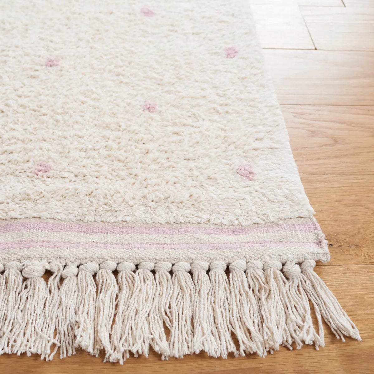 Safavieh Easy Care 5'-0" x 8'-0" Rug in Ivory / Pink