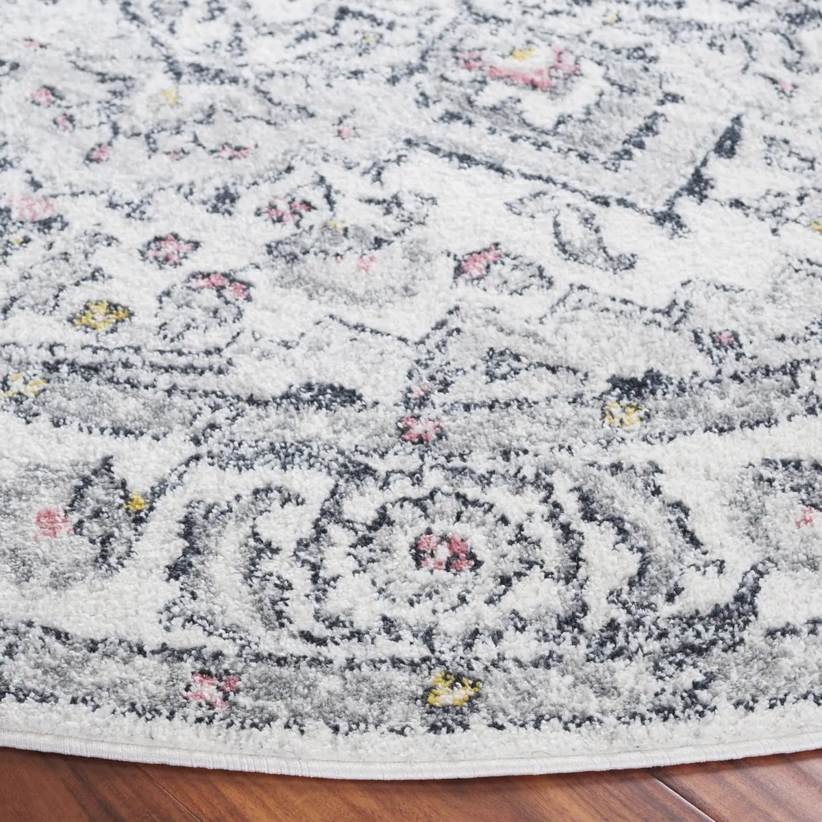 Safavieh Layla 6'-7" x 6'-7" Rug in Ivory Grey / Charcoal