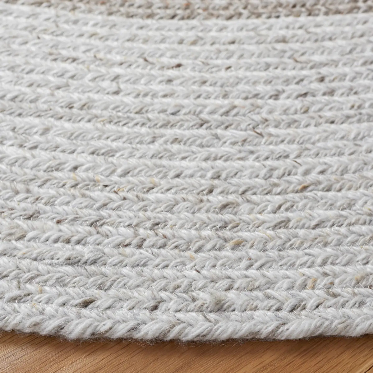 Safavieh Braided 5'-0" x 5'-0" Rug in Beige / Light Grey