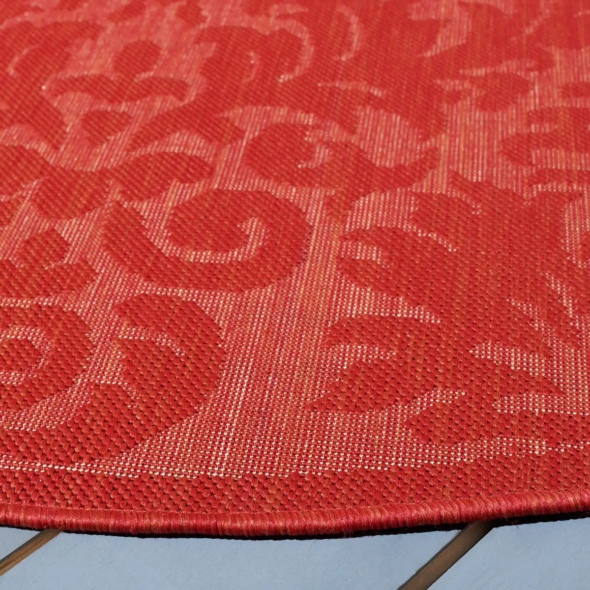 Safavieh Courtyard 6'-7" x 6'-7" Rug in Red / Red