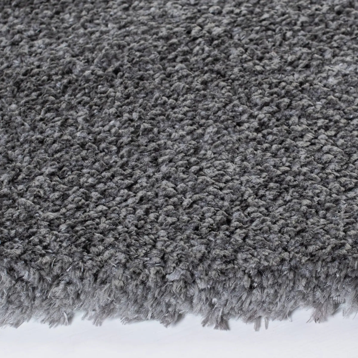 Safavieh Decora Shaggy 6'-7" x 6'-7" Rug in Dark Grey