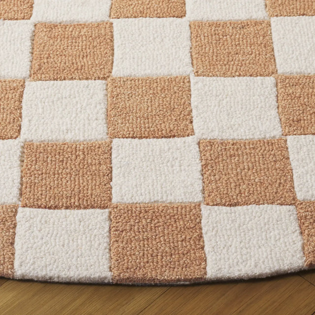 Safavieh Ebony 6'-0" x 6'-0" Rug in Rust / Ivory
