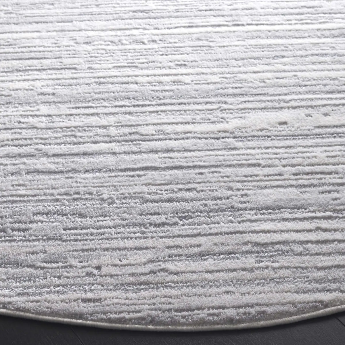 Safavieh Hanna 6'-7" x 6'-7" Rug in Ivory / Light Grey