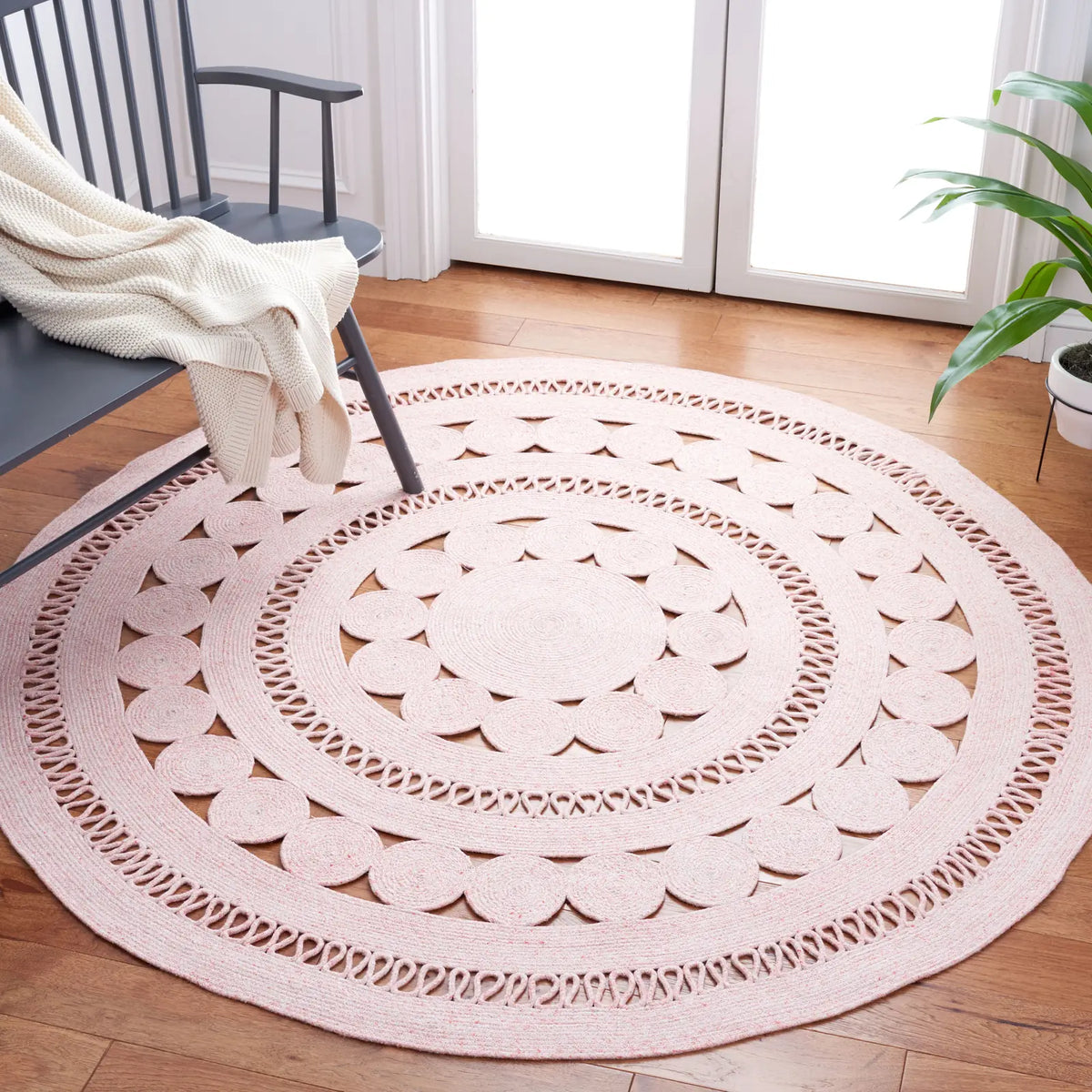 Safavieh Cape Cod 5'-0" x 5'-0" Rug in Pink