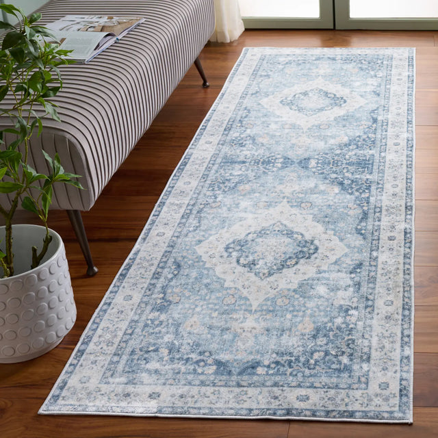 Safavieh Arizona 2'-6" x 8'-0" Rug in Blue / Light Blue